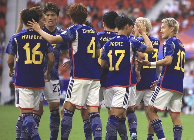 KOK体育-日本队赢得胜利，成功进入八强赛