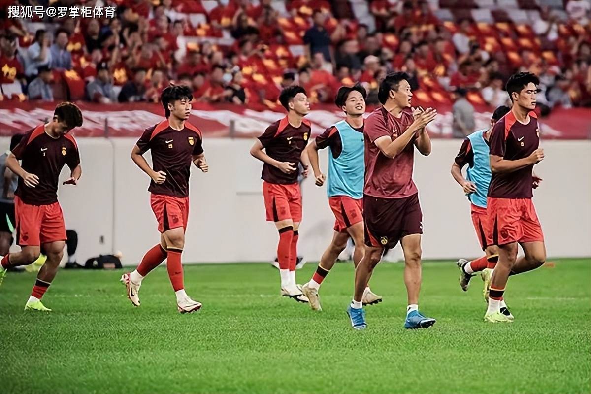 KOK体育-包含力争晋级,球队士气高涨备战重要战役的词条