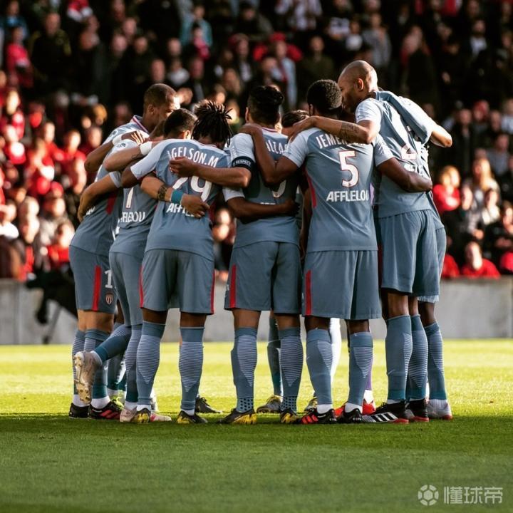 KOK体育-包含摩纳哥击败索肖，冲击法甲联赛冠军位置的词条